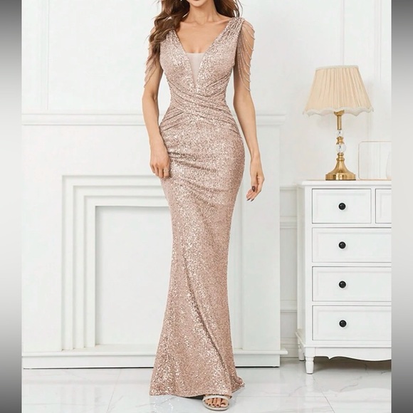 Luxe V neck cold shoulder beaded party formal evening sequins gown dress - Picture 6 of 6